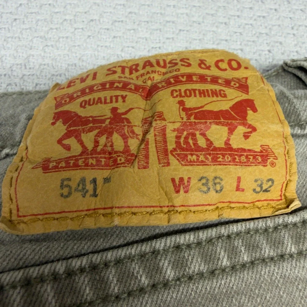 Levis levi 541